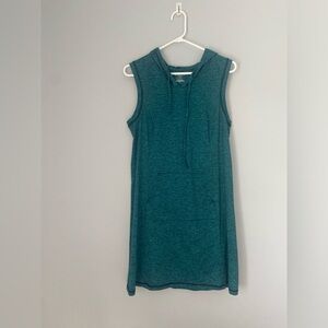 Teak gear drytek blue dress sz M sleeveless kangaroo pocket
